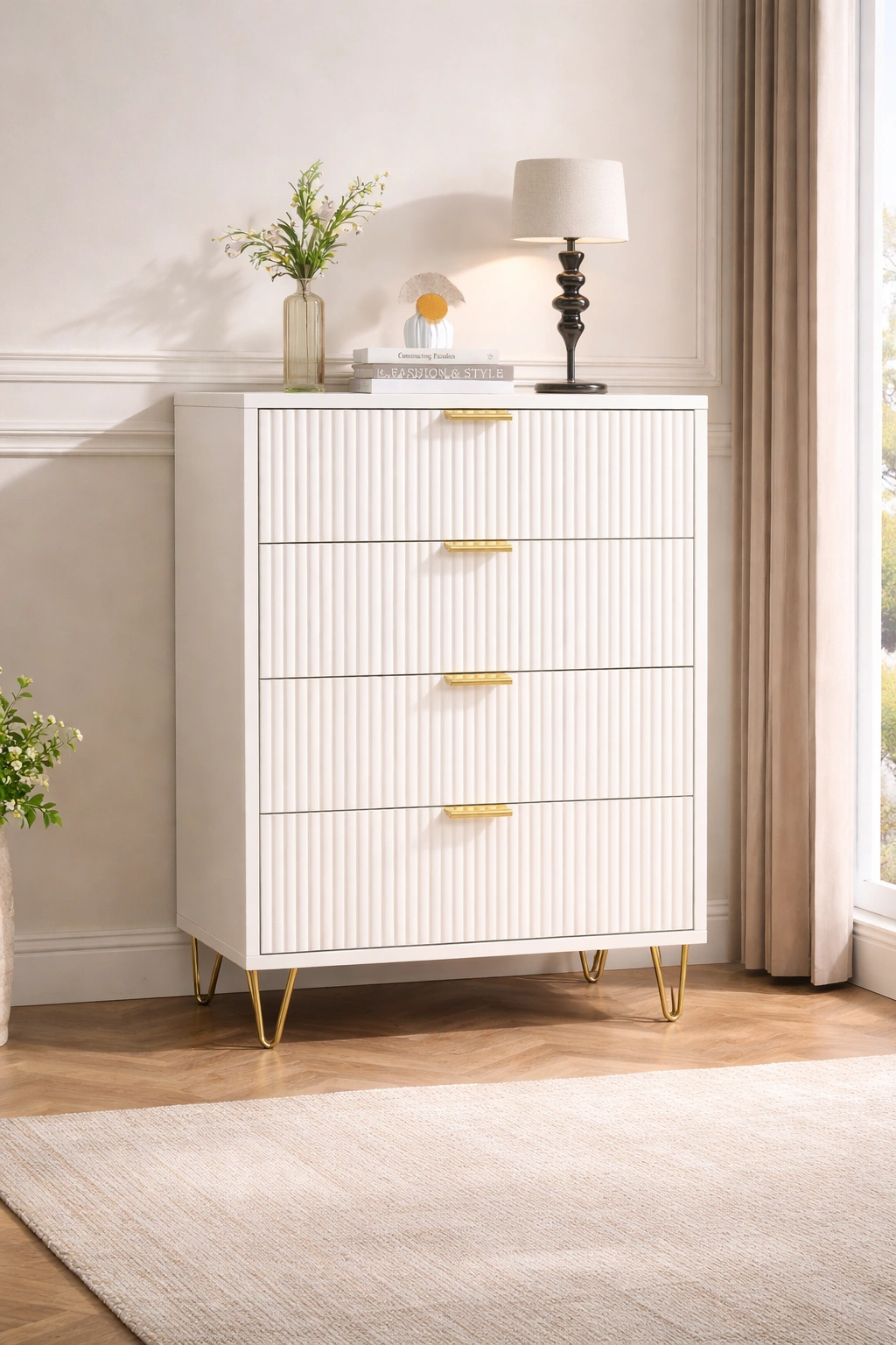 AURISSA – Ryflowana Komoda 4-Szufladowa w Stylu Soft Luxury
